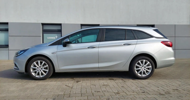 Opel Astra cena 39900 przebieg: 143000, rok produkcji 2016 z Łowicz małe 704